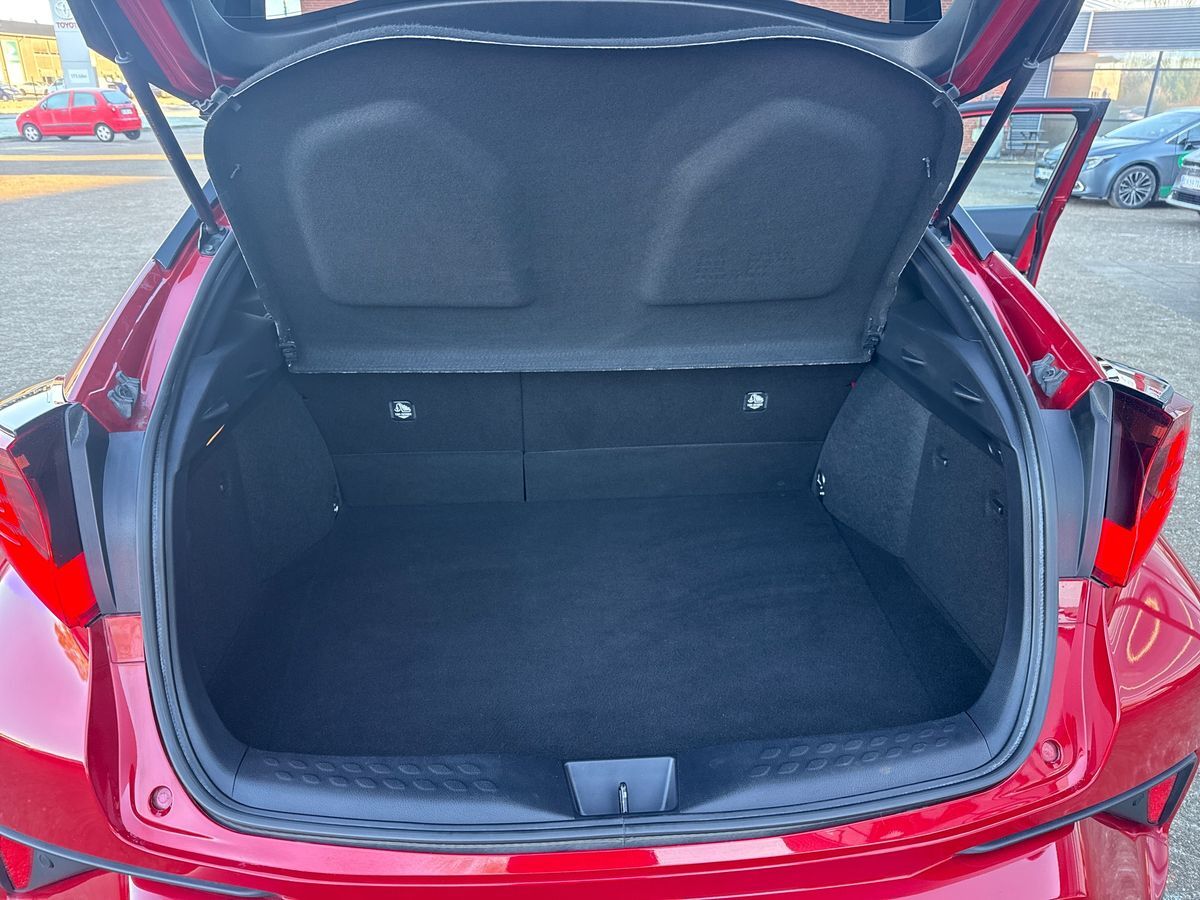 Billede af Toyota C-HR 2,0 Hybrid C-LUB Premium Multidrive S 184HK 5d Aut.