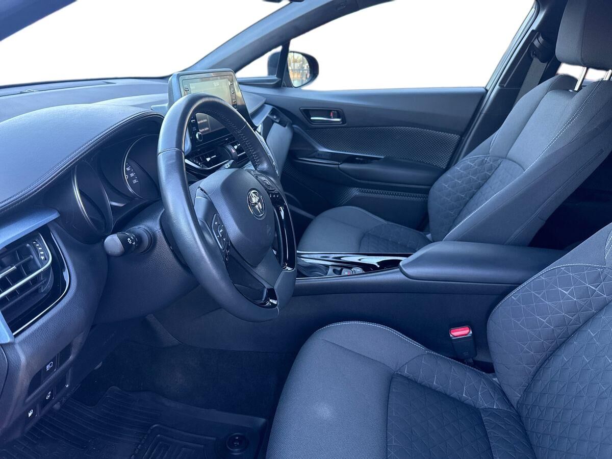 Billede af Toyota C-HR 2,0 Hybrid C-LUB Premium Multidrive S 184HK 5d Aut.