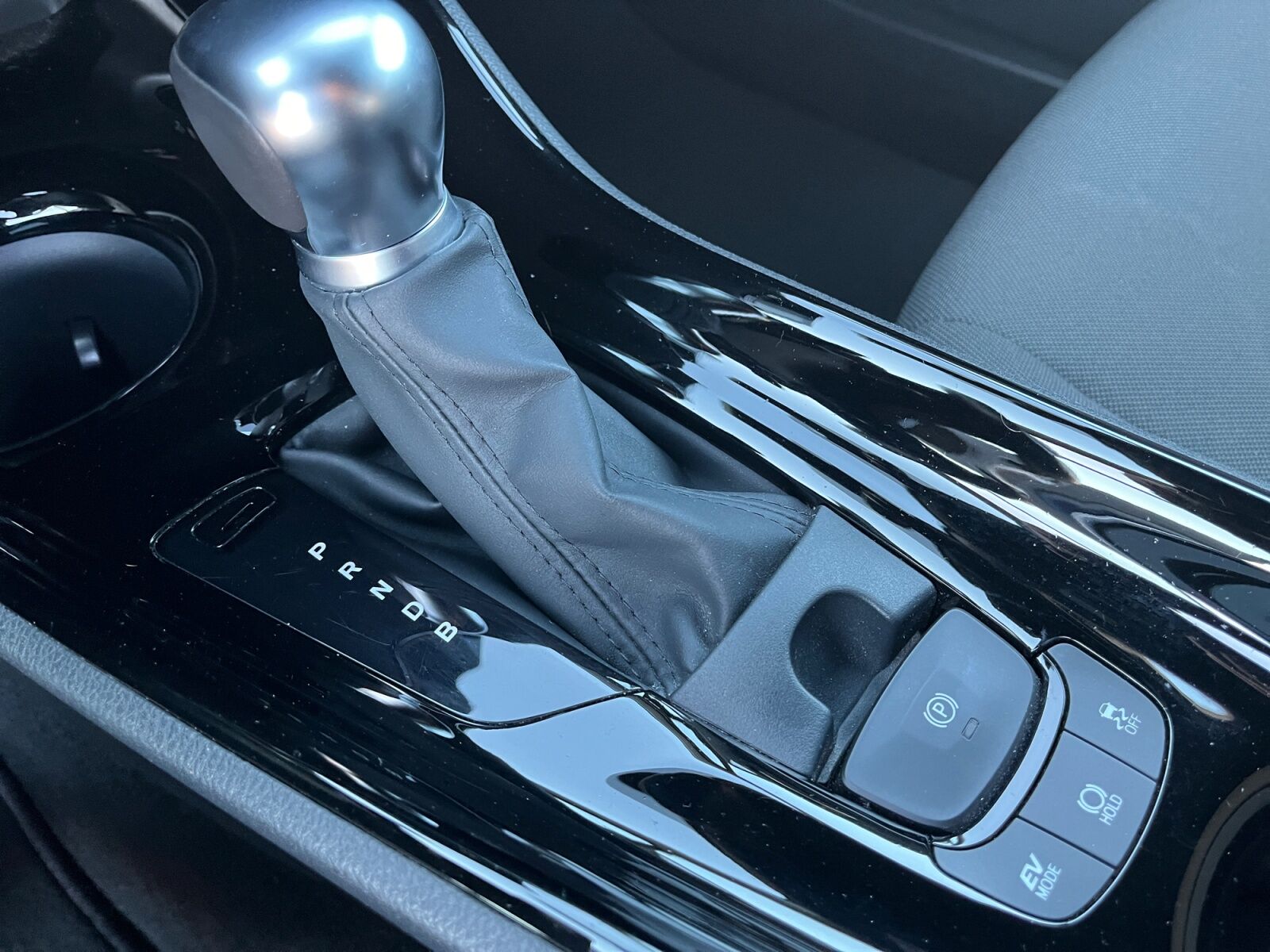 Billede af Toyota C-HR 1,8 Hybrid C-LUB Multidrive S 122HK 5d Aut.