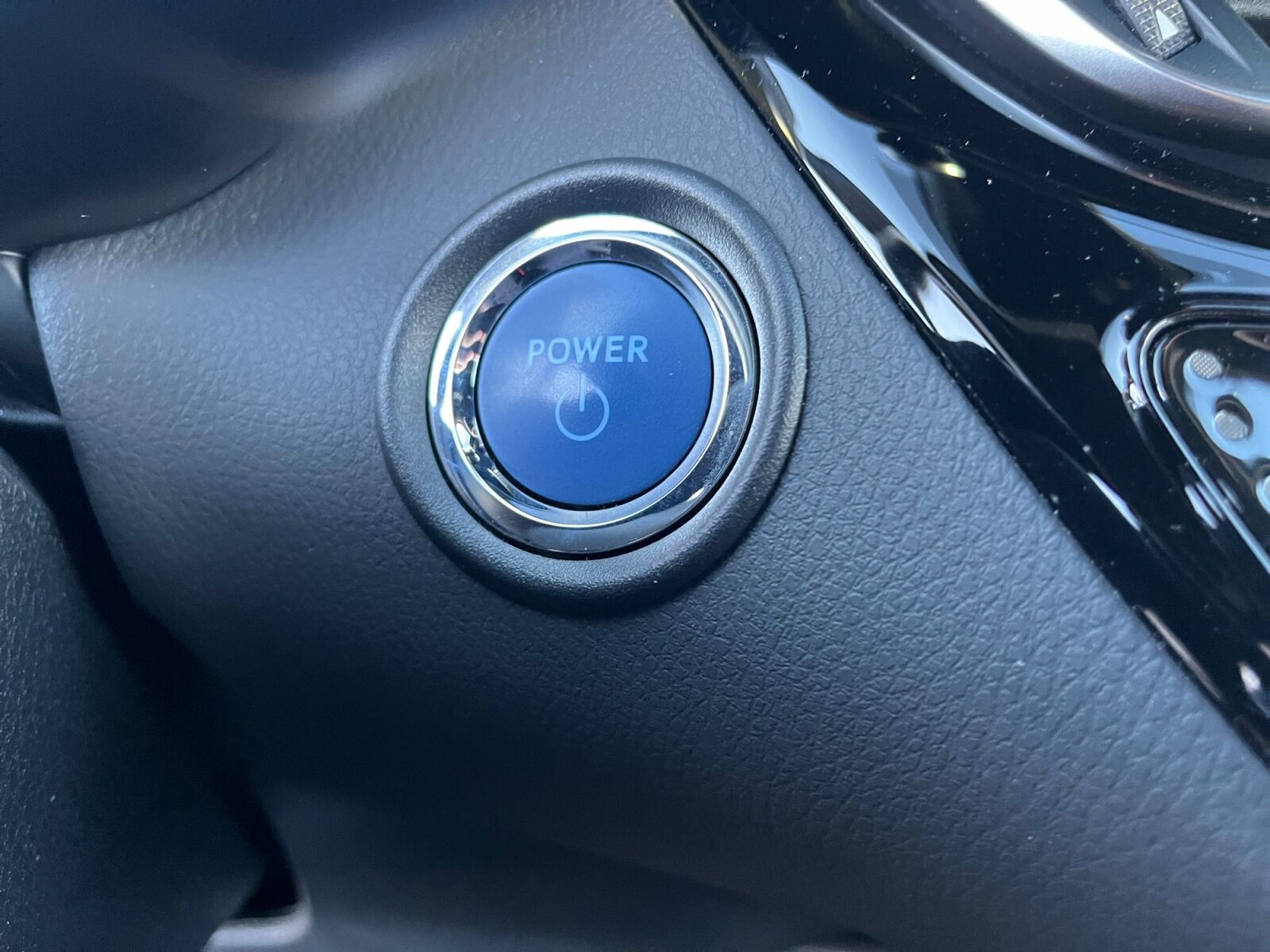 Billede af Toyota C-HR 1,8 Hybrid C-LUB Multidrive S 122HK 5d Aut.