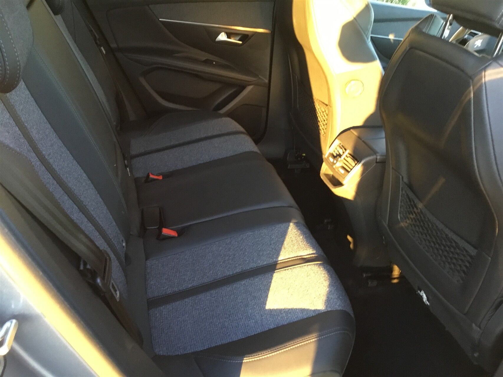 Billede af Peugeot 3008 1,5 BlueHDi Selection Pack EAT8 130HK 5d 8g Aut.