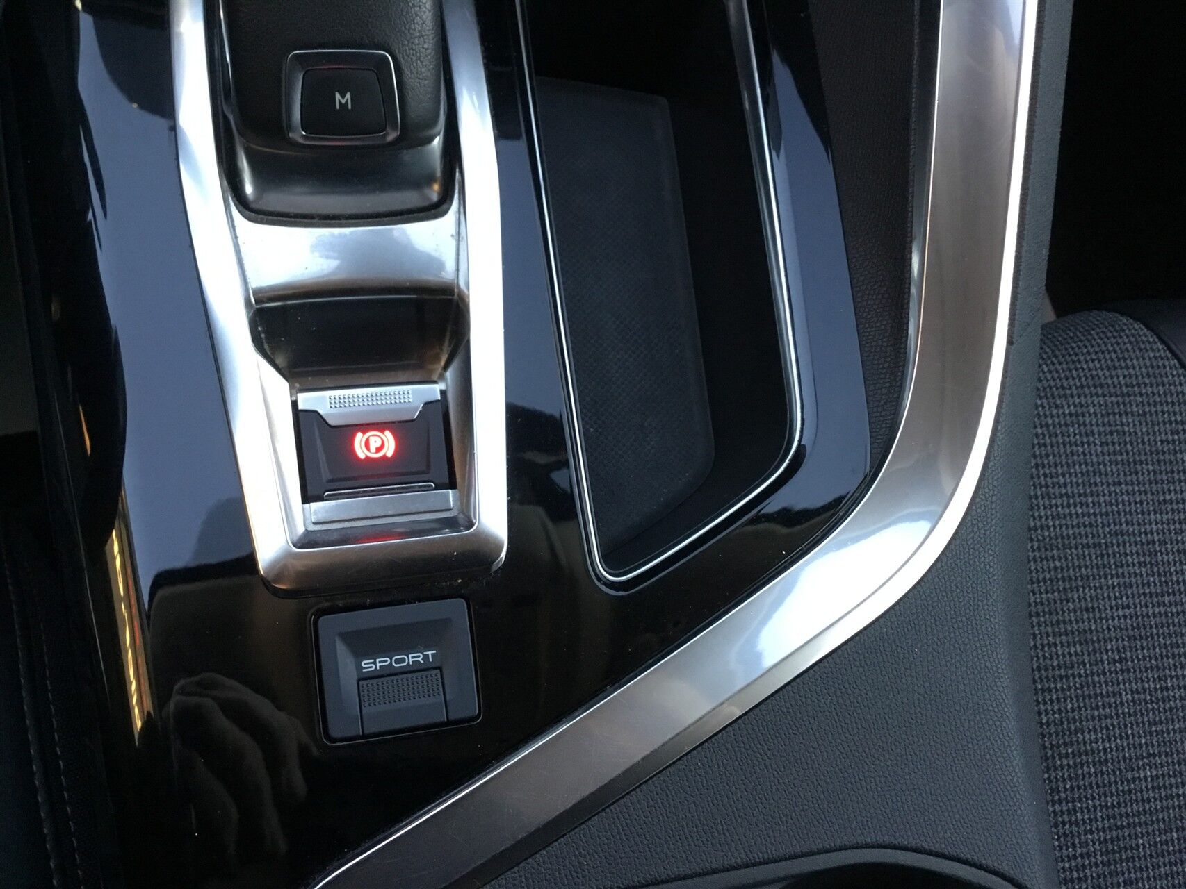 Billede af Peugeot 3008 1,5 BlueHDi Selection Pack EAT8 130HK 5d 8g Aut.