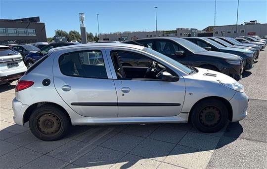 Peugeot 206+ 1,4 HDI Comfort Plus 68HK 5d