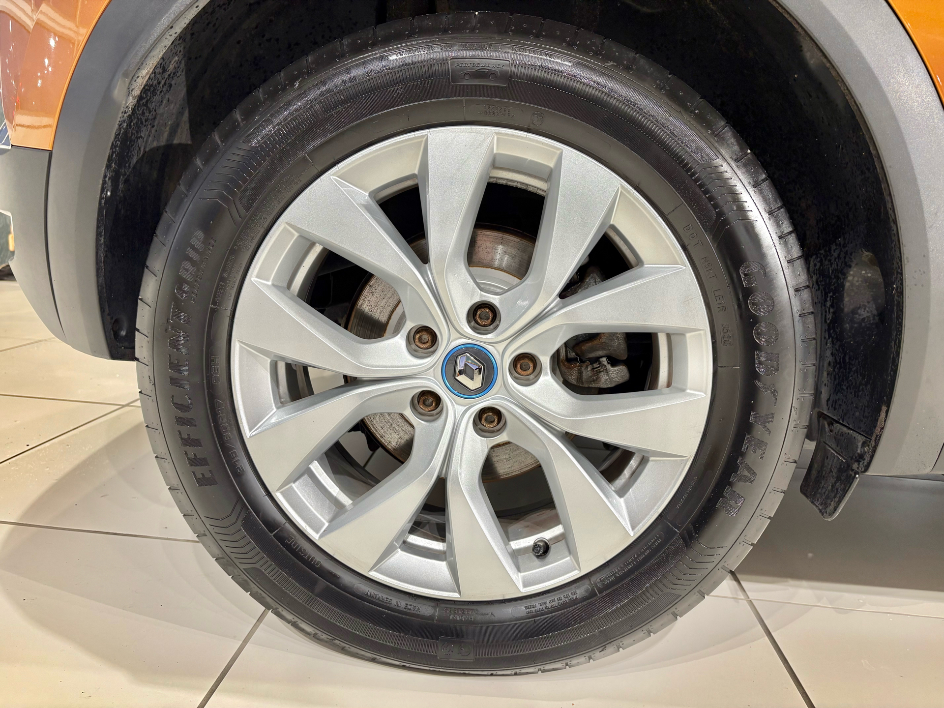 Billede af Renault Captur 1,6 E-TECH  Plugin-hybrid Intens 160HK 5d Aut.