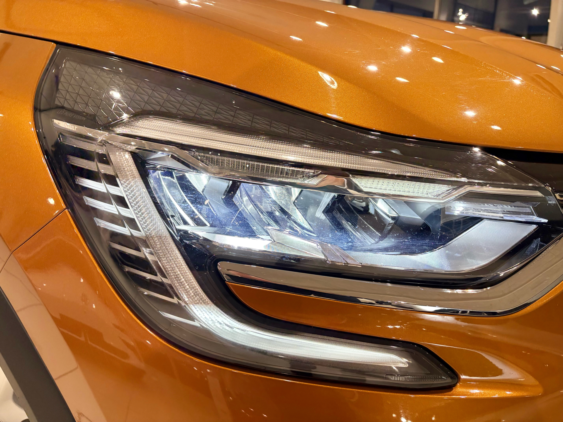 Billede af Renault Captur 1,6 E-TECH  Plugin-hybrid Intens 160HK 5d Aut.