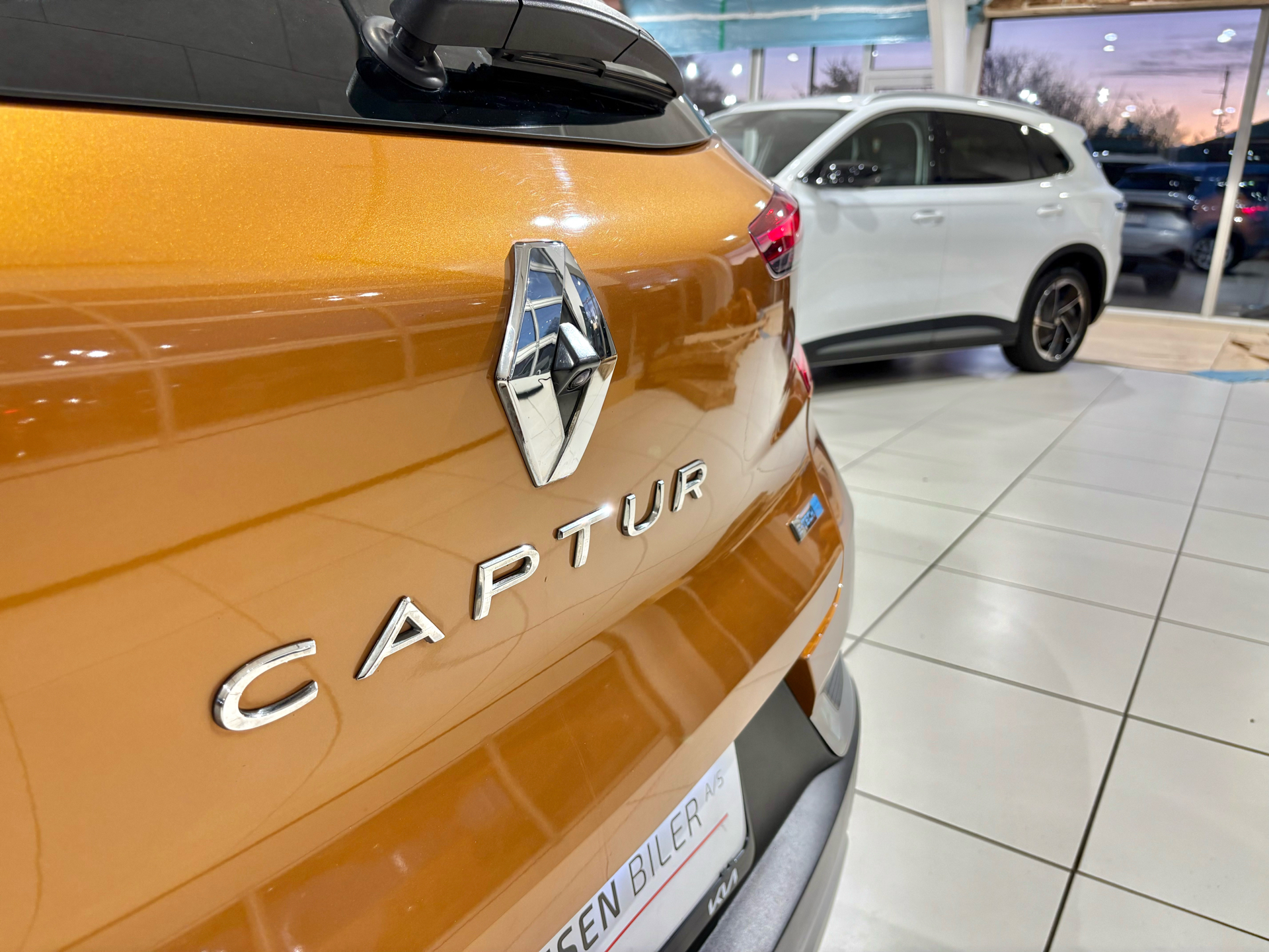 Billede af Renault Captur 1,6 E-TECH  Plugin-hybrid Intens 160HK 5d Aut.