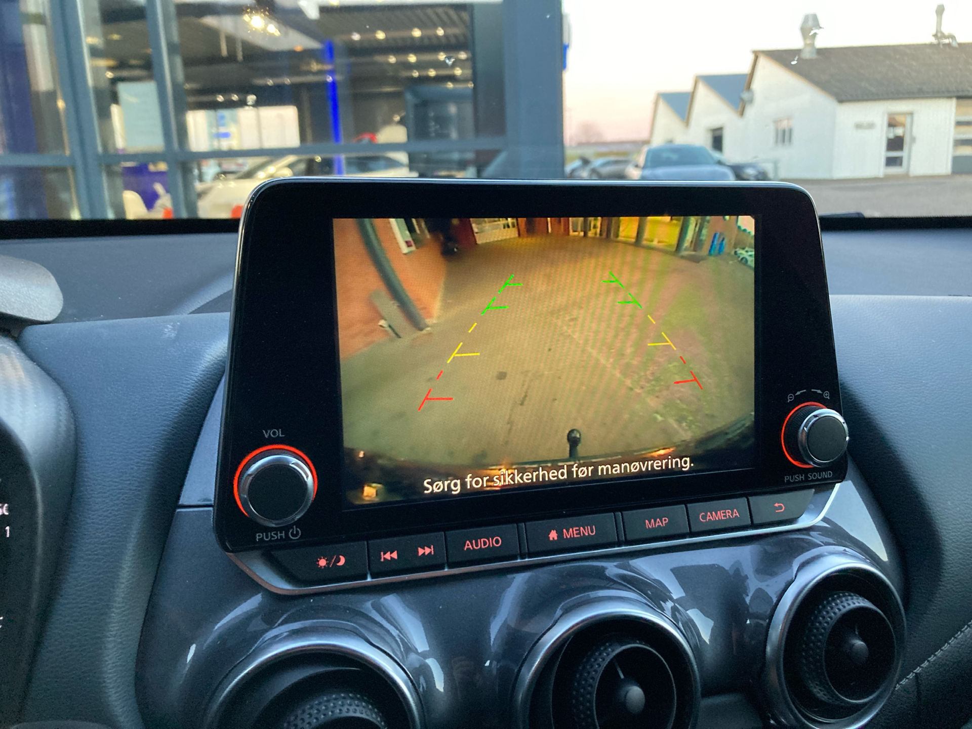 Billede af Nissan Juke 1,0 Dig-T N-Connecta DCT 114HK 5d 7g Aut.