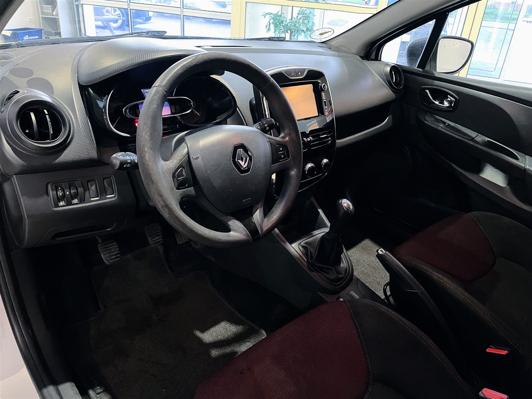 Billede af Renault Clio 1,2 16V Authentique 75HK 5d