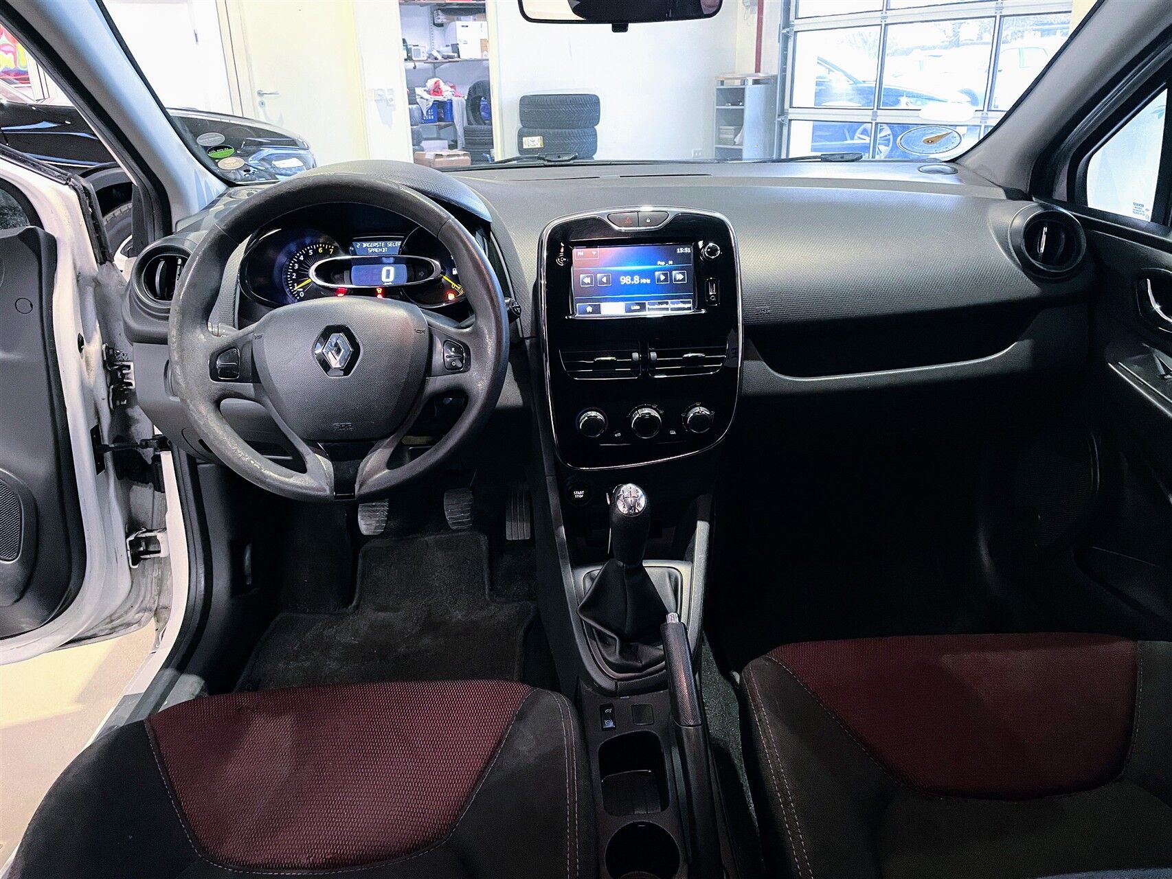 Billede af Renault Clio 1,2 16V Authentique 75HK 5d