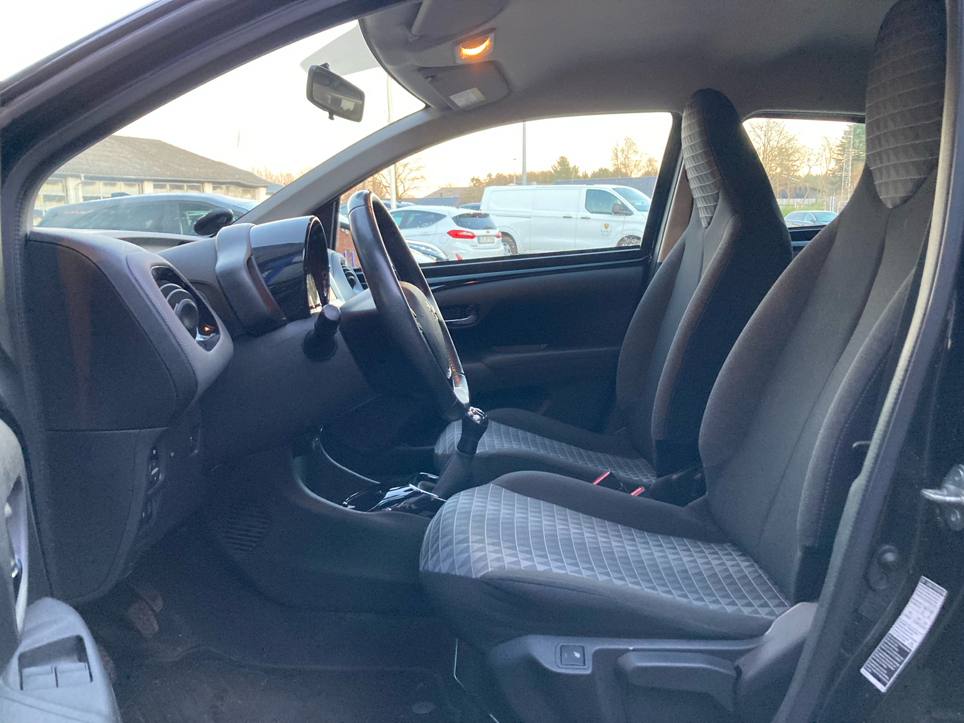 Billede af Peugeot 108 1,0 e-Vti Selection Tech 72HK 5d