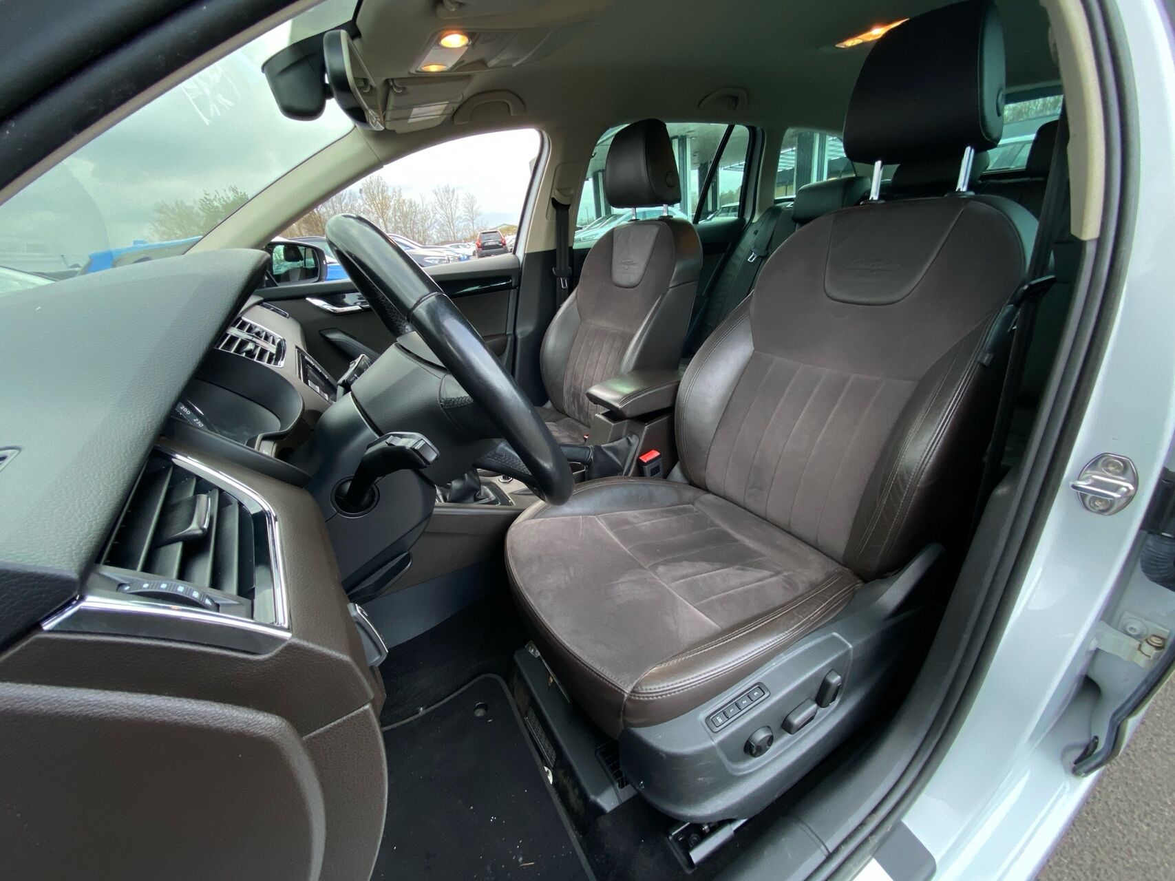 Billede af Skoda Octavia Combi 1,8 TSI L&K 180HK Stc 6g