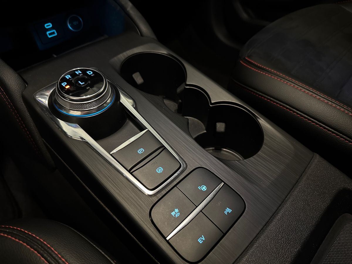 Billede af Ford Kuga 2,5 Plugin-hybrid ST-Line X CVT 225HK 5d Trinl. Gear