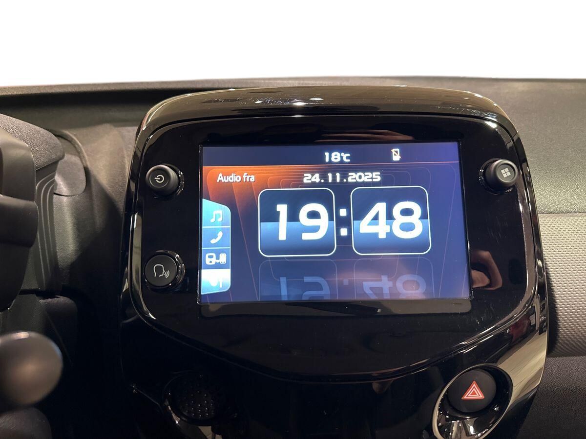 Billede af Peugeot 108 1,0 e-Vti Infinity M 72HK 5d