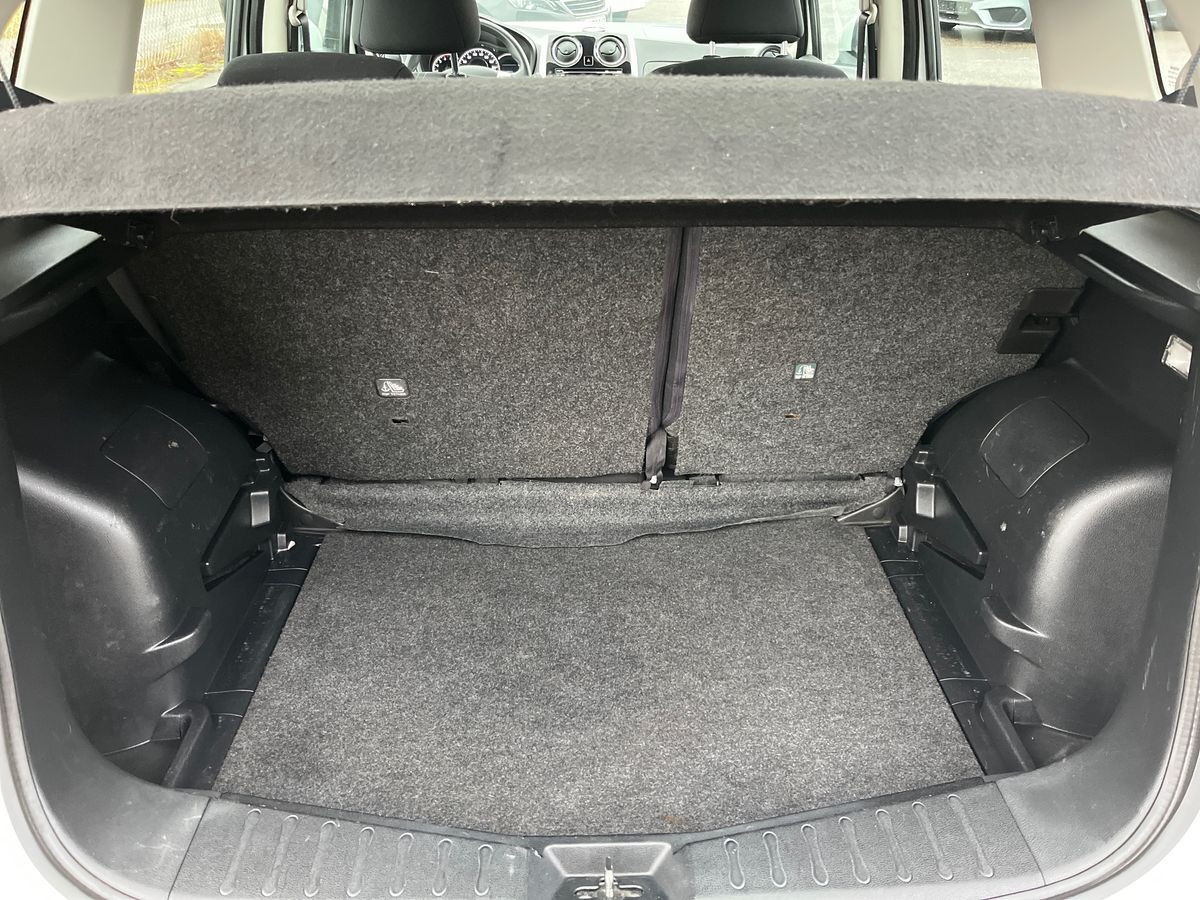 Billede af Nissan Note 1,2 Acenta Family Pack 80HK 5d