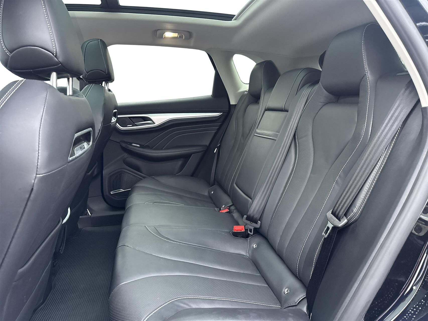 Billede af MG Marvel R EL Performance 4x4 288HK 5d Aut.