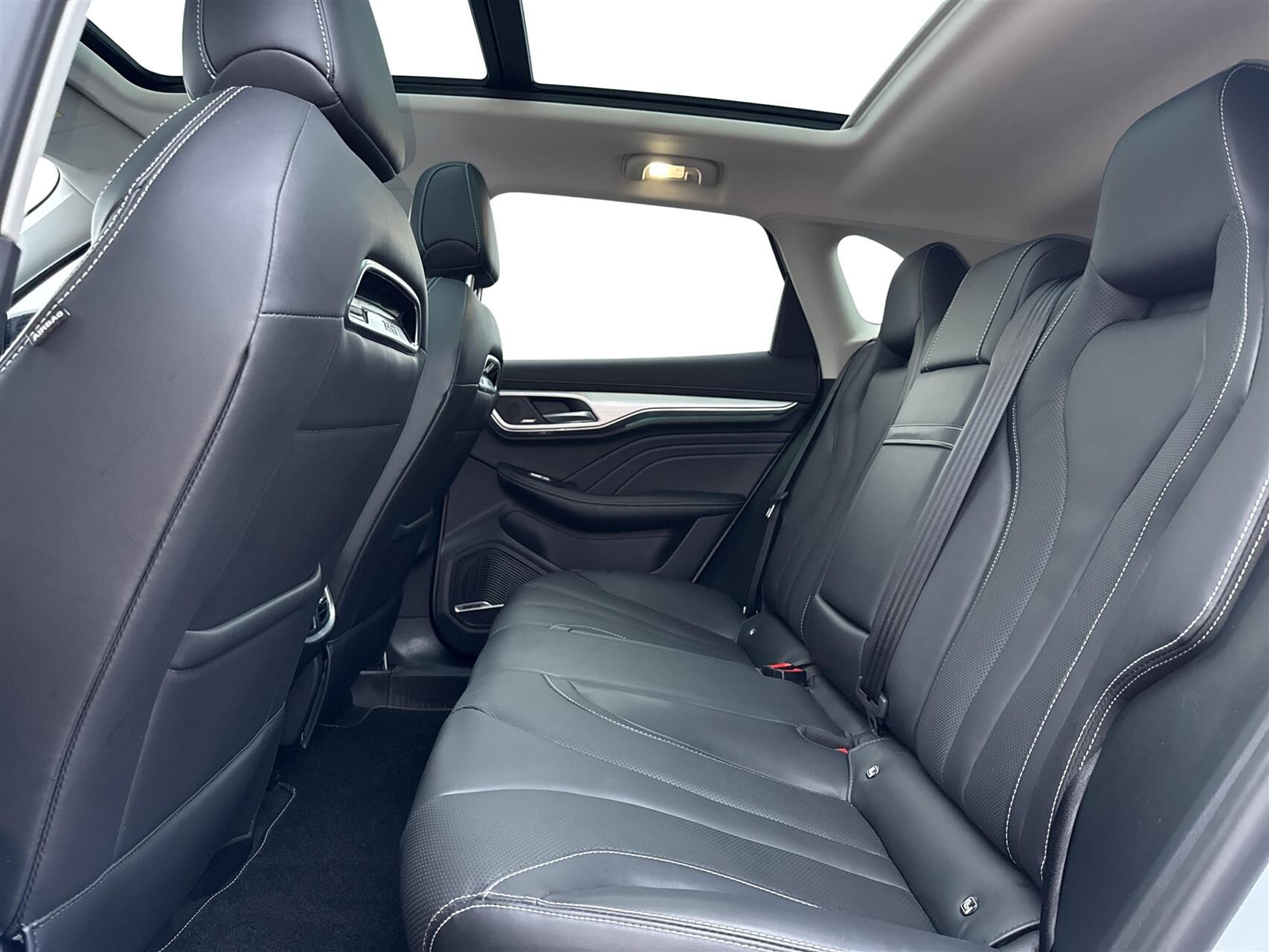 Billede af MG Marvel R EL Performance 4x4 288HK 5d Aut.