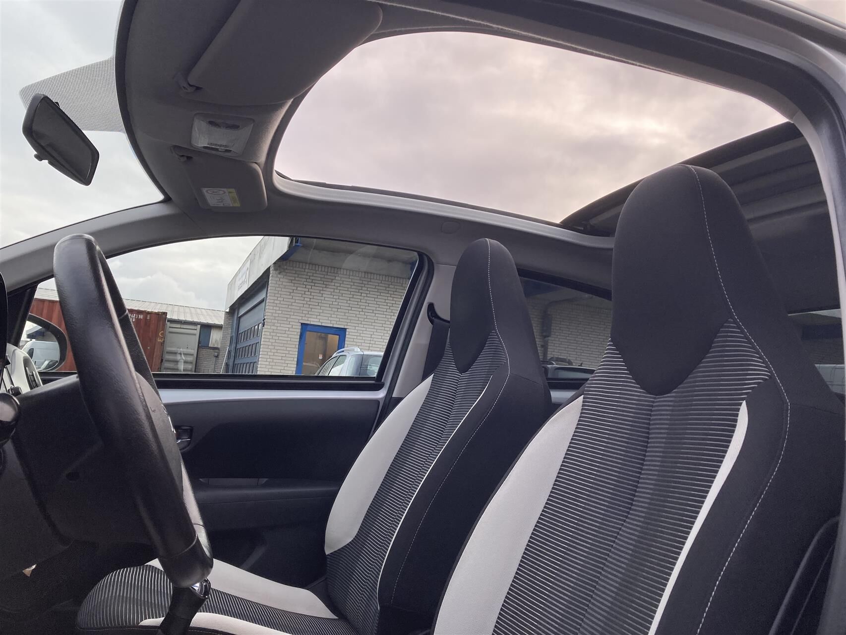 Billede af Peugeot 108 1,0 e-Vti Desire TOP! 69HK 5d