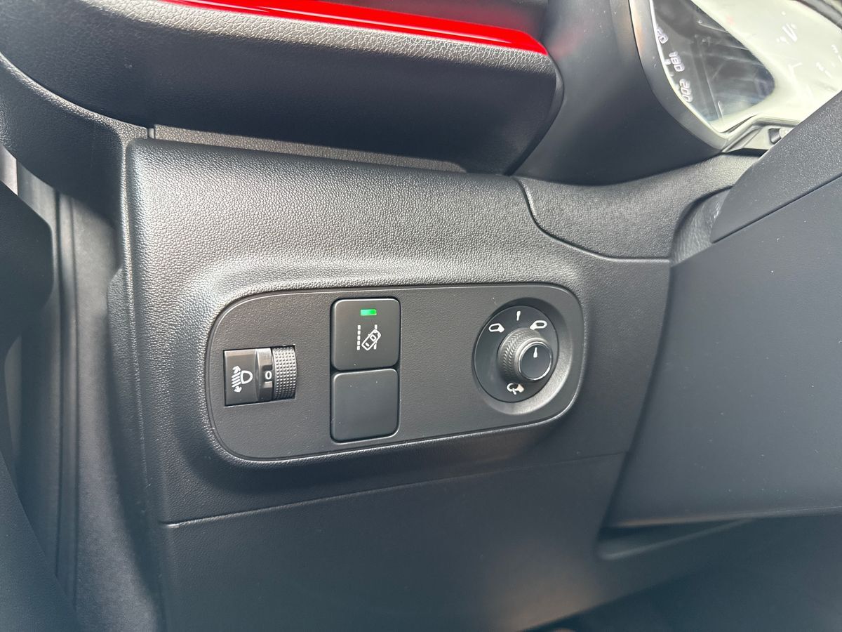 Billede af Citroën C3 1,2 PureTech Iconic EAT6 start/stop 110HK 5d 6g Aut.