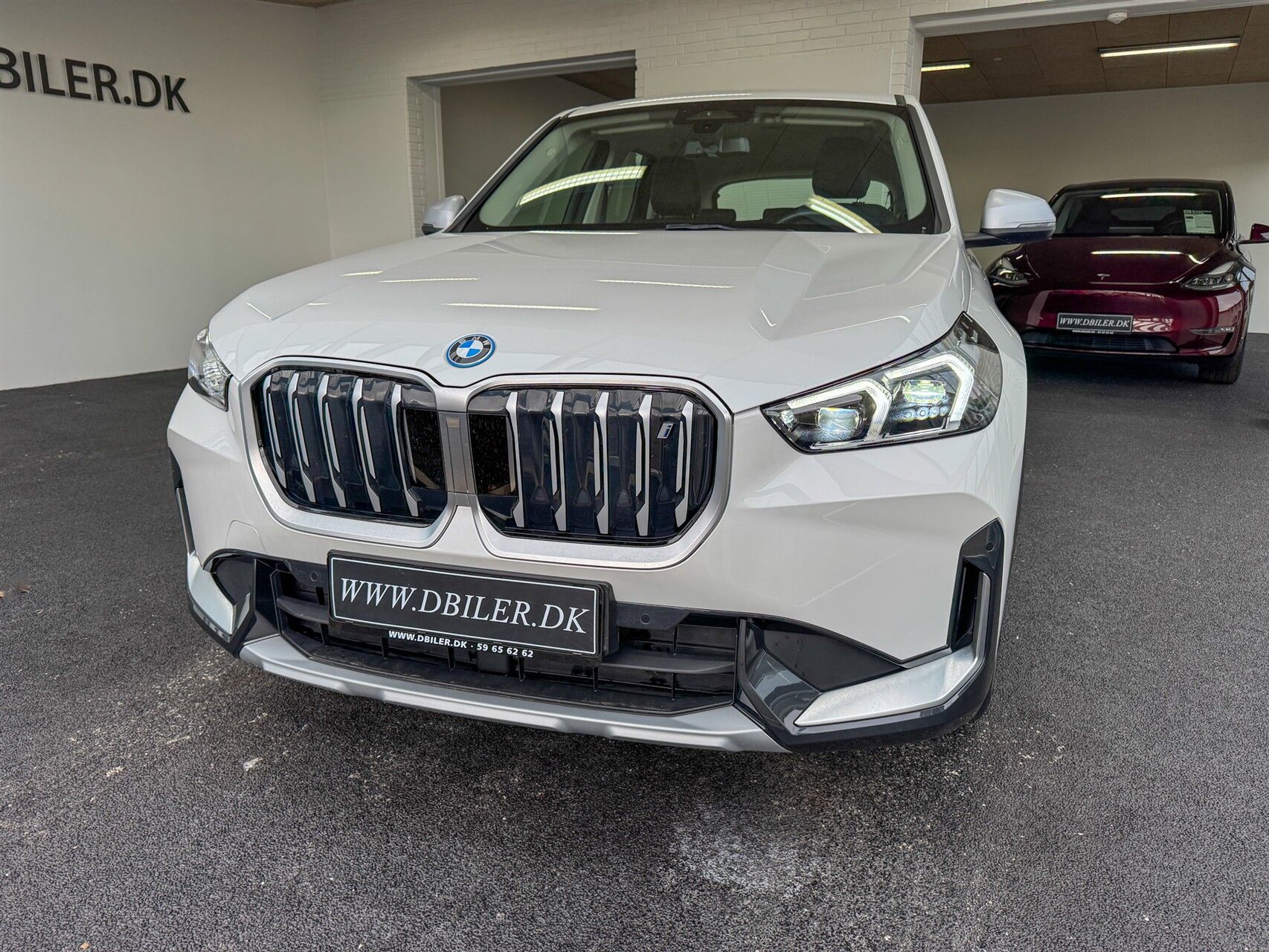 Billede af BMW iX1 xDrive30 EL xLine 4x4 313HK 5d Aut.