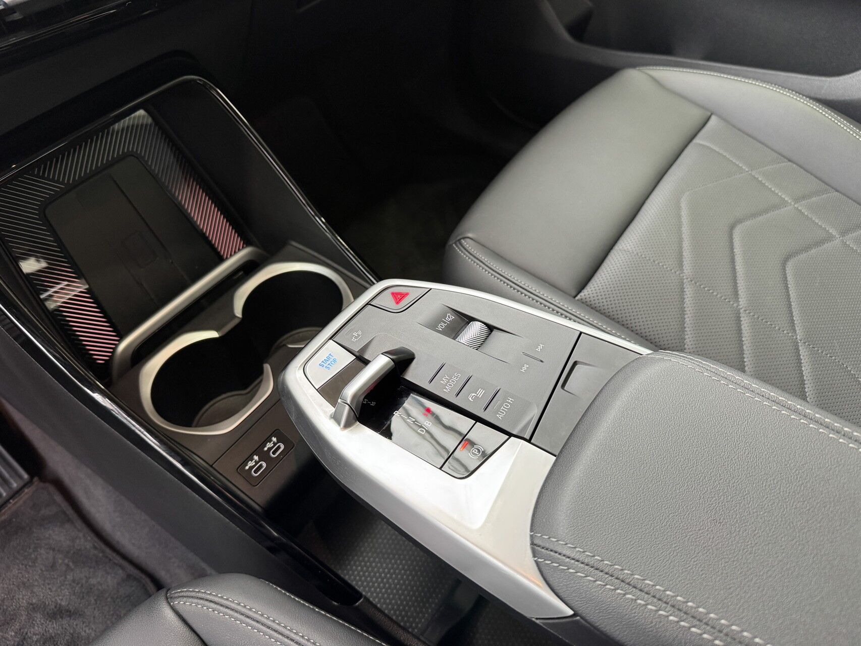 Billede af BMW iX1 xDrive30 EL xLine 4x4 313HK 5d Aut.