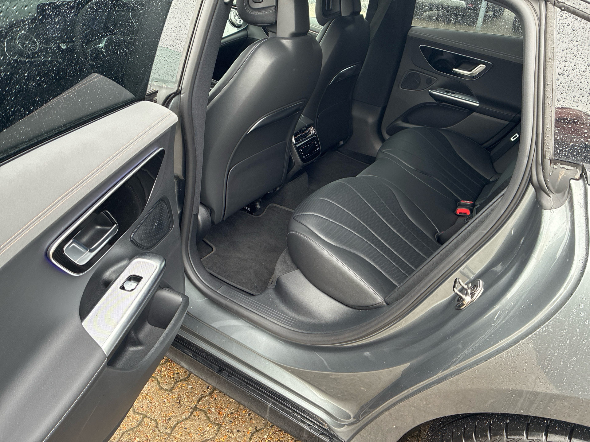 Billede af Mercedes-Benz EQE 300 EL AMG Line 245HK Aut.