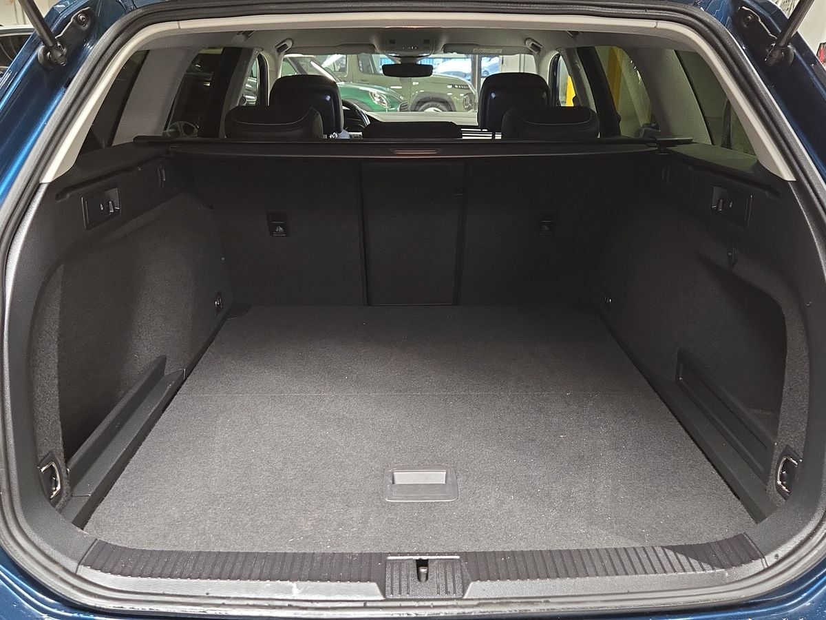 Billede af VW Passat Variant 1,5 TSI EVO ACT Elegance Plus DSG 150HK Stc 7g Aut.