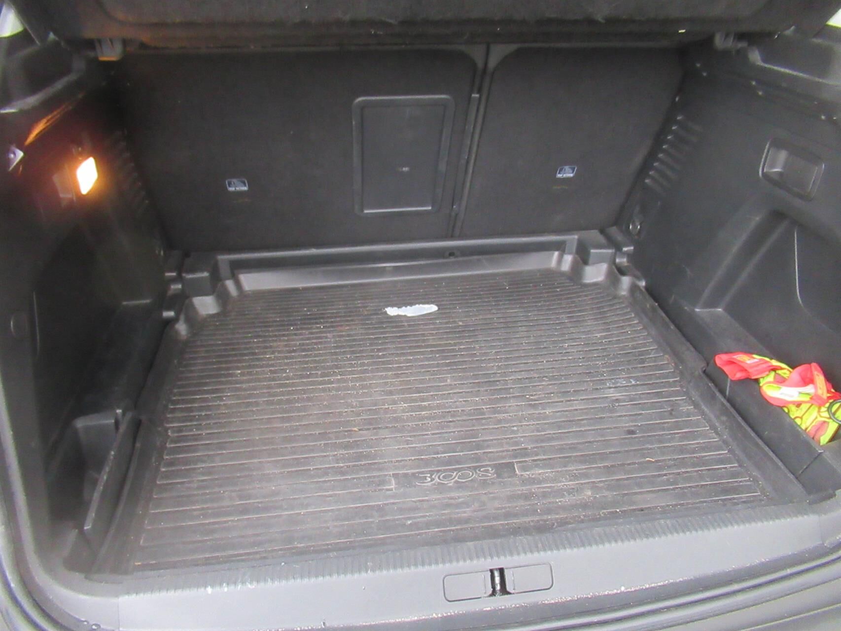 Billede af Peugeot 3008 1,2 PureTech Allure LTD 130HK 5d 6g