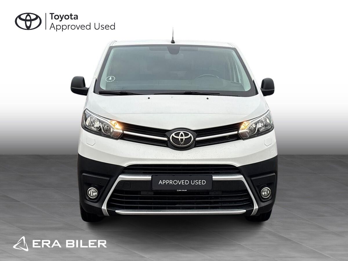 Billede af Toyota Proace Long 2,0 D Comfort Master m/ dobbelt skydedør SmartCargo 122HK Van 8g Aut.