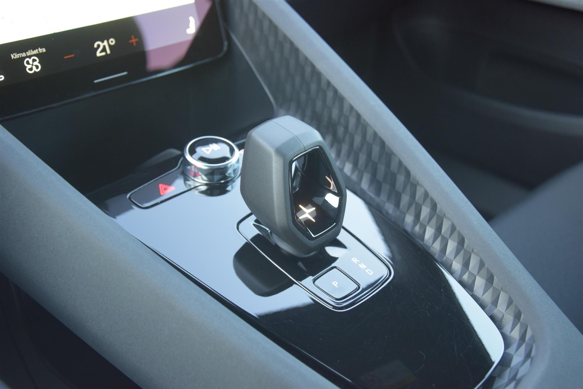 Billede af Polestar 2 EL Long range Single motor 231HK 5d Aut.