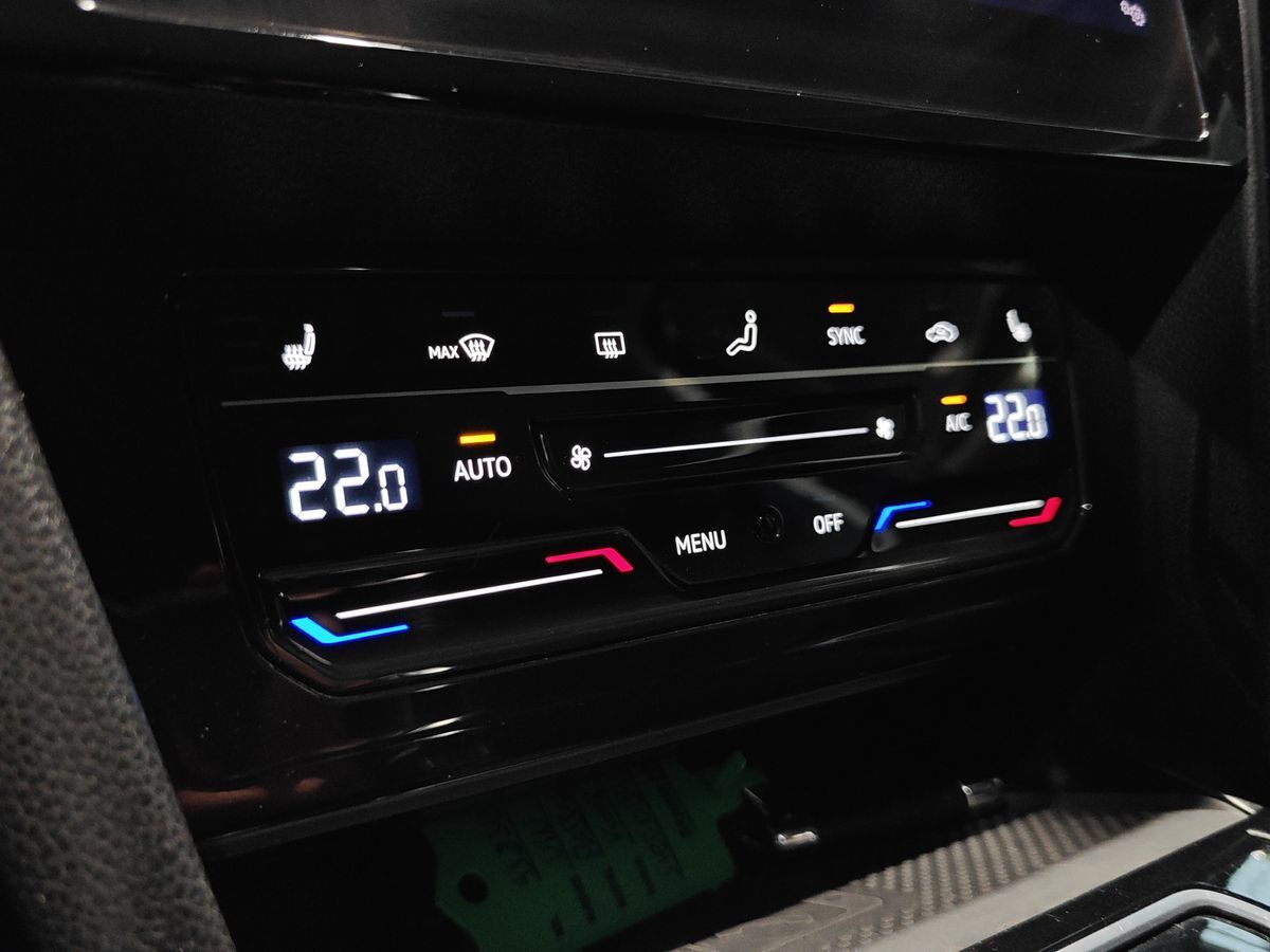 Billede af VW Passat Variant 1,4 TSI  Plugin-hybrid GTE Plus Pro DSG 218HK Stc 6g Aut.