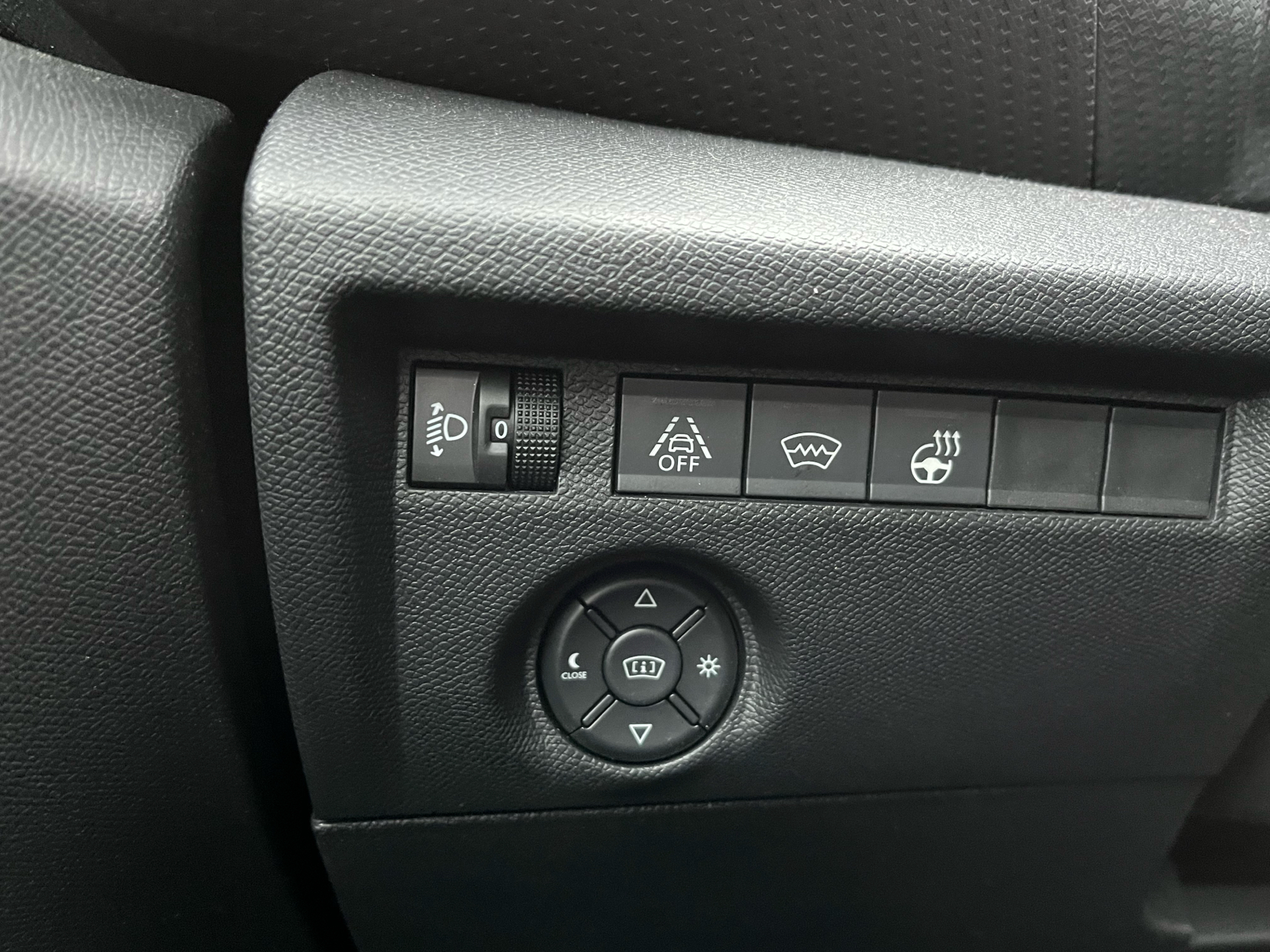 Billede af Citroën C4 1,2 PureTech Chevron Sport+ EAT8 130HK 5d 8g Aut.