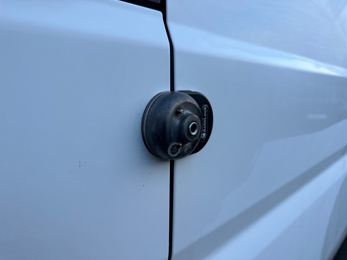 Billede af Citroën Jumper 33 L3H2 2,0 Blue HDi Comfort start/stop 160HK Van