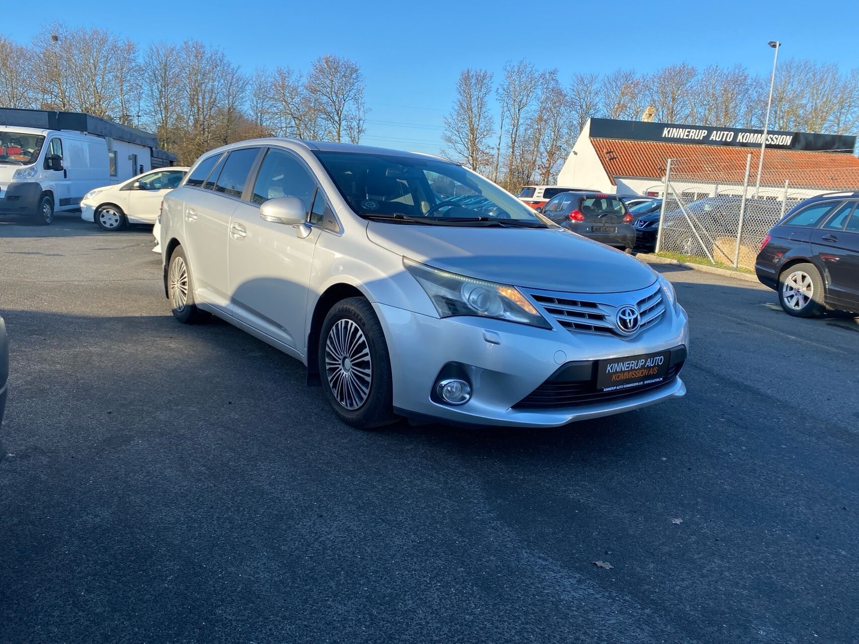 Billede af Toyota Avensis 2,0 D-4D DPF T2 Premium 124HK Stc 6g