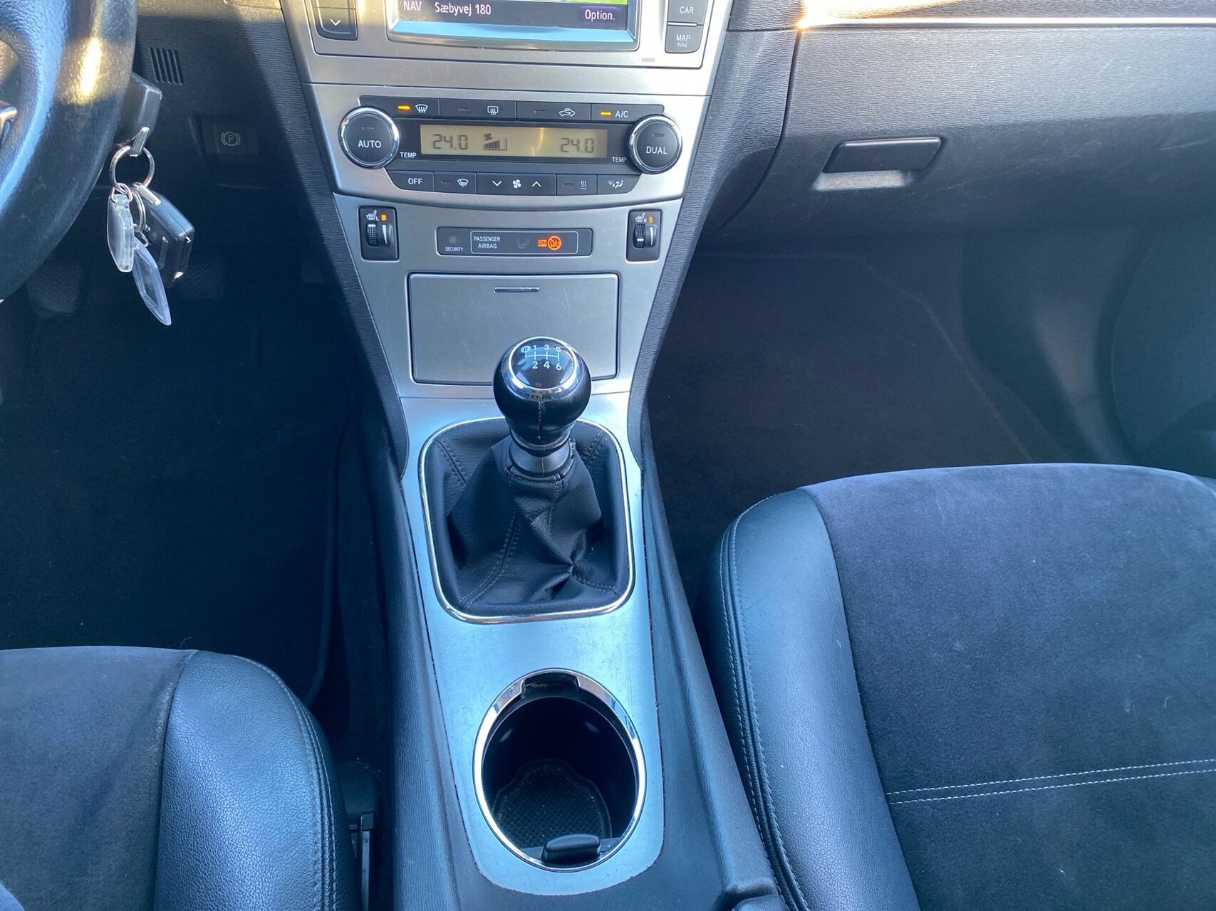 Billede af Toyota Avensis 2,0 D-4D DPF T2 Premium 124HK Stc 6g