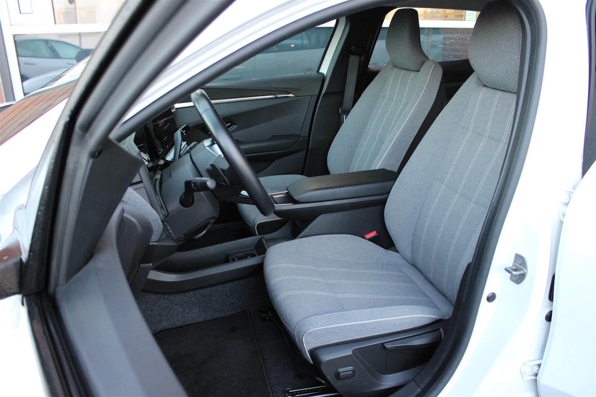 Billede af Renault Mégane E-TECH Equilibre 130HK 5d Aut.