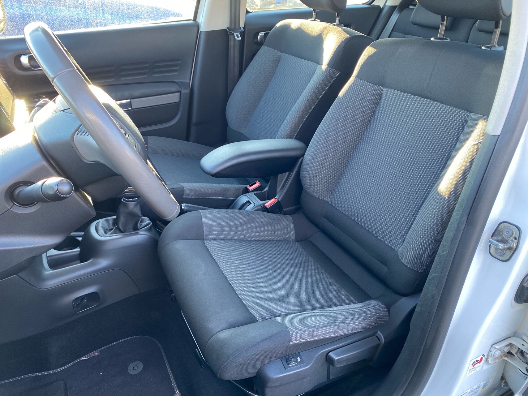 Billede af Citroën C4 Cactus 1,6 Blue HDi Challenge start/stop 100HK 5d