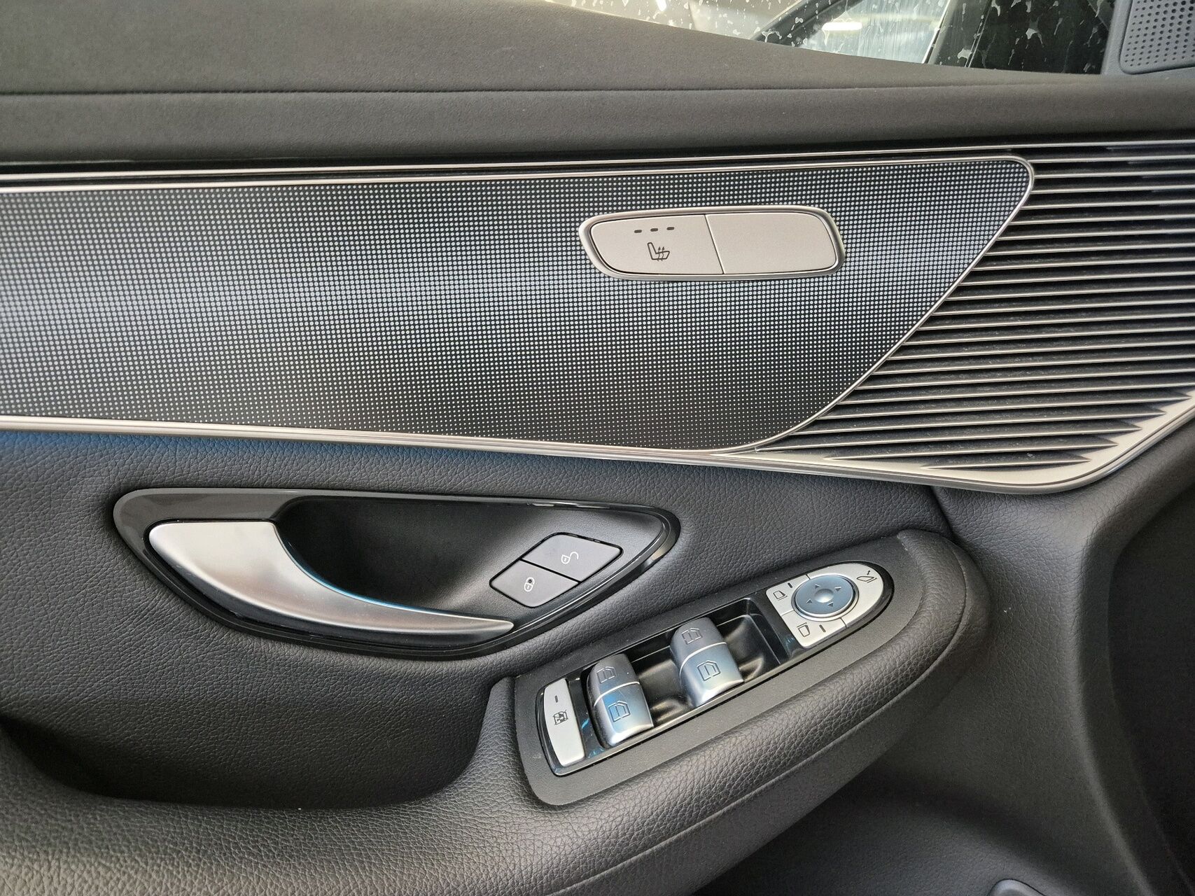 Billede af Mercedes-Benz EQC 400 EL 4Matic 408HK 5d Aut.