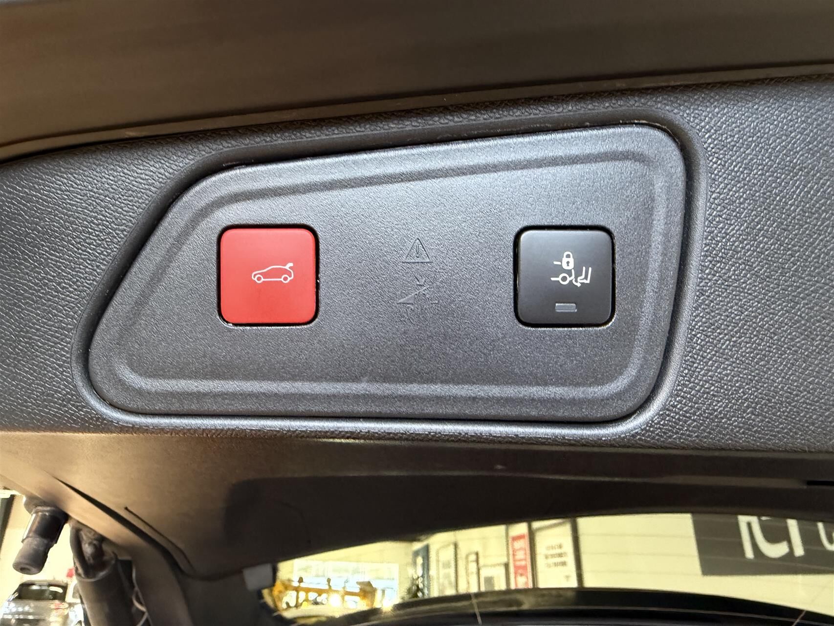 Billede af Peugeot 3008 1,6 PureTech  Plugin-hybrid Allure Pack EAT8 225HK 5d 8g Aut.