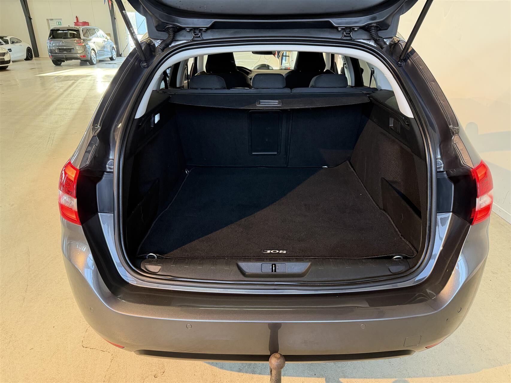 Billede af Peugeot 308 SW 1,5 BlueHDi Edition 210+ EAT8 130HK Stc 8g Aut.