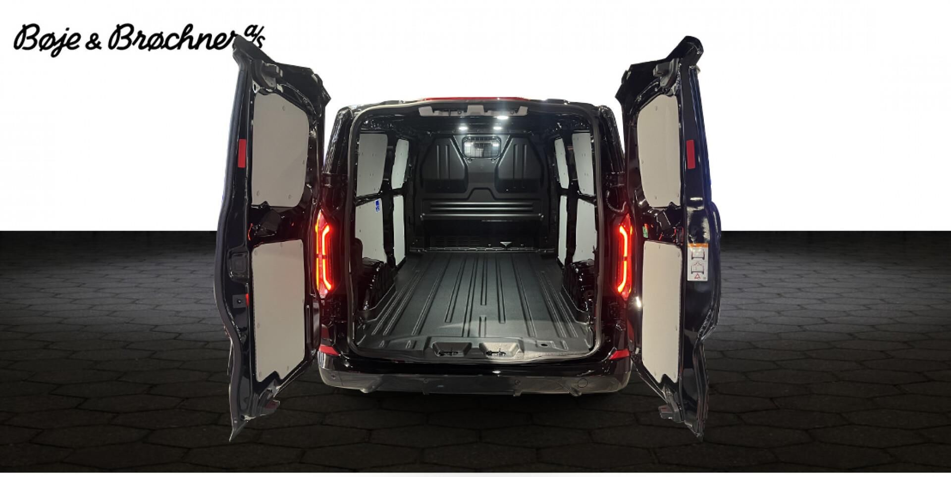 Billede af Ford Transit Custom 320 L2H1 2,0 EcoBlue Sport 170HK Van 8g Aut.