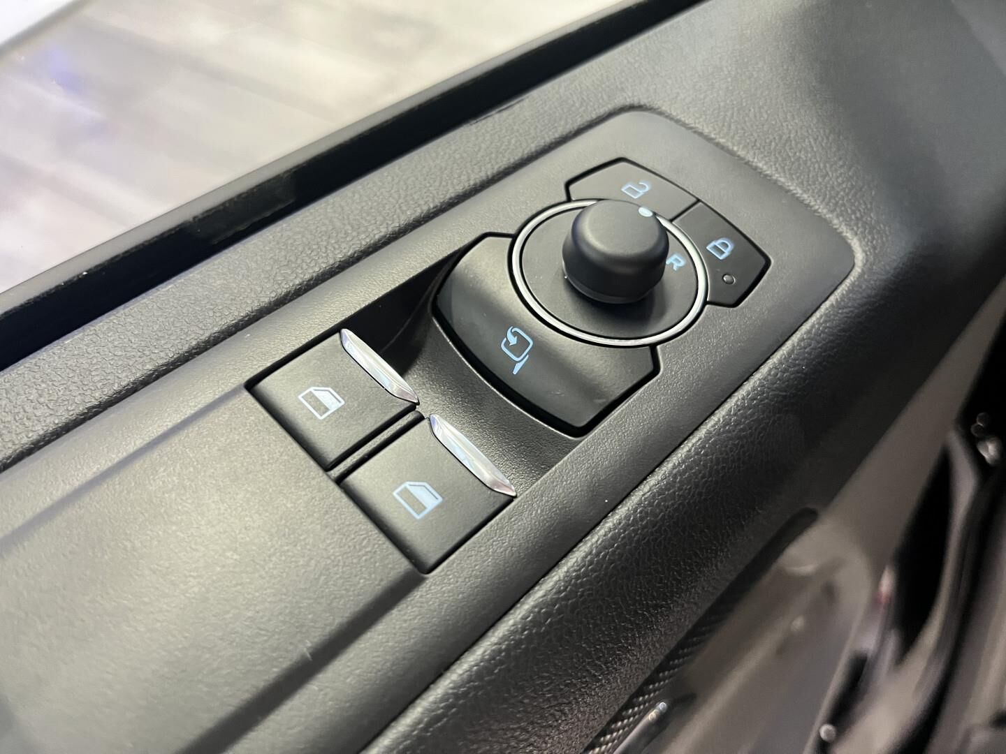 Billede af Ford Transit Custom 320 L2H1 2,0 EcoBlue Sport 170HK Van 8g Aut.