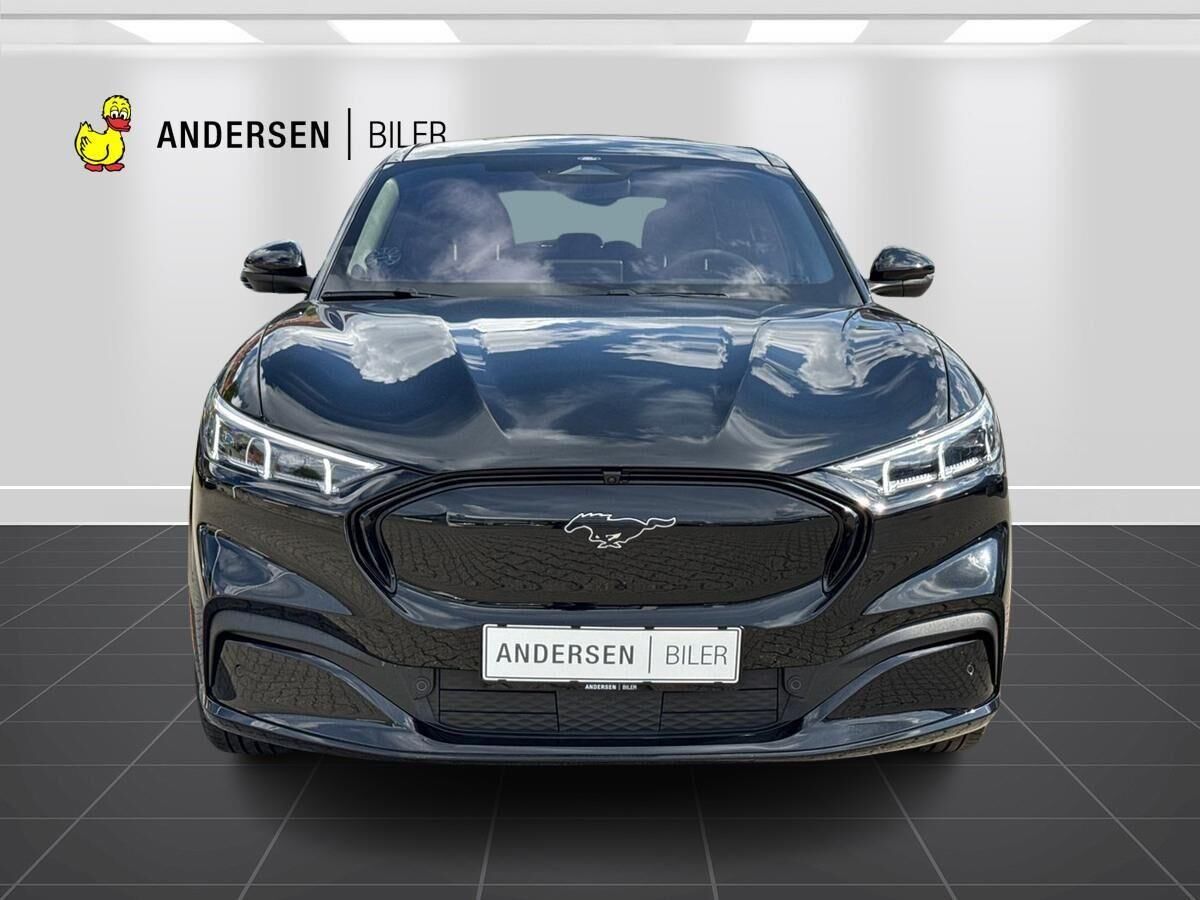 Billede af Ford Mustang Mach-E EL UR Premium AWD 351HK 5d Aut.