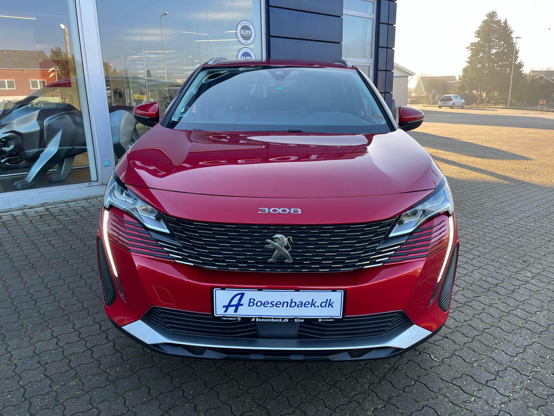 Billede af Peugeot 3008 1,6 PureTech  Plugin-hybrid Allure Pack EAT8 225HK 5d 8g Aut.