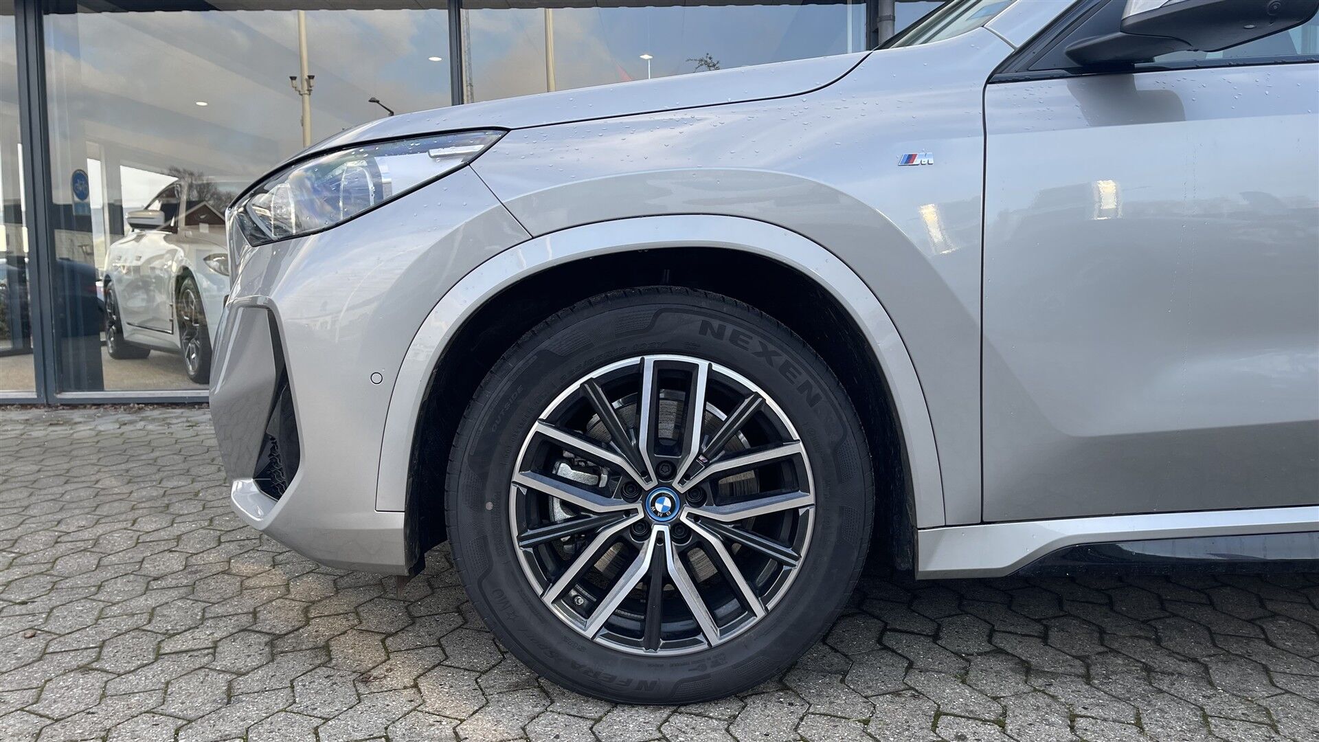 Billede af BMW iX1 xDrive30 Fully Charged 4x4 313HK 5d Aut.
