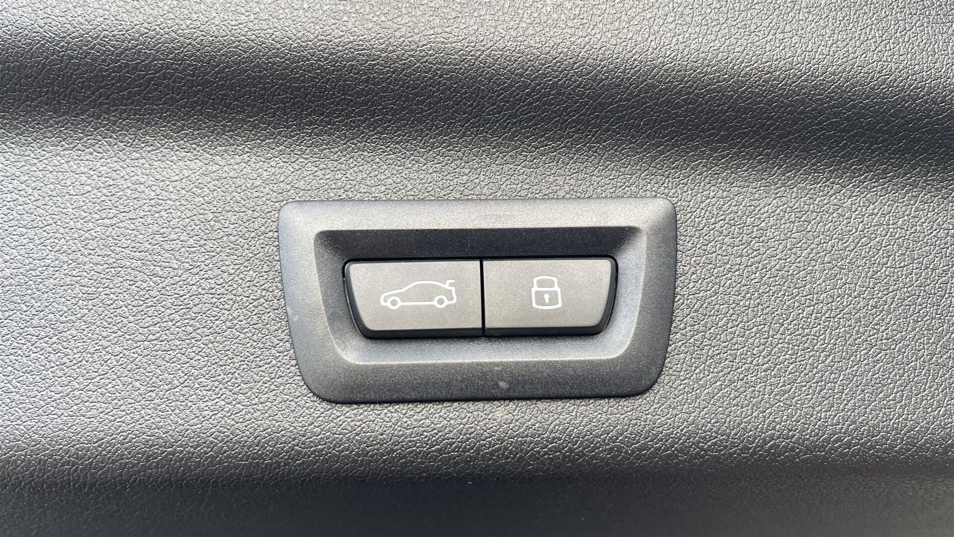 Billede af BMW iX1 xDrive30 Fully Charged 4x4 313HK 5d Aut.