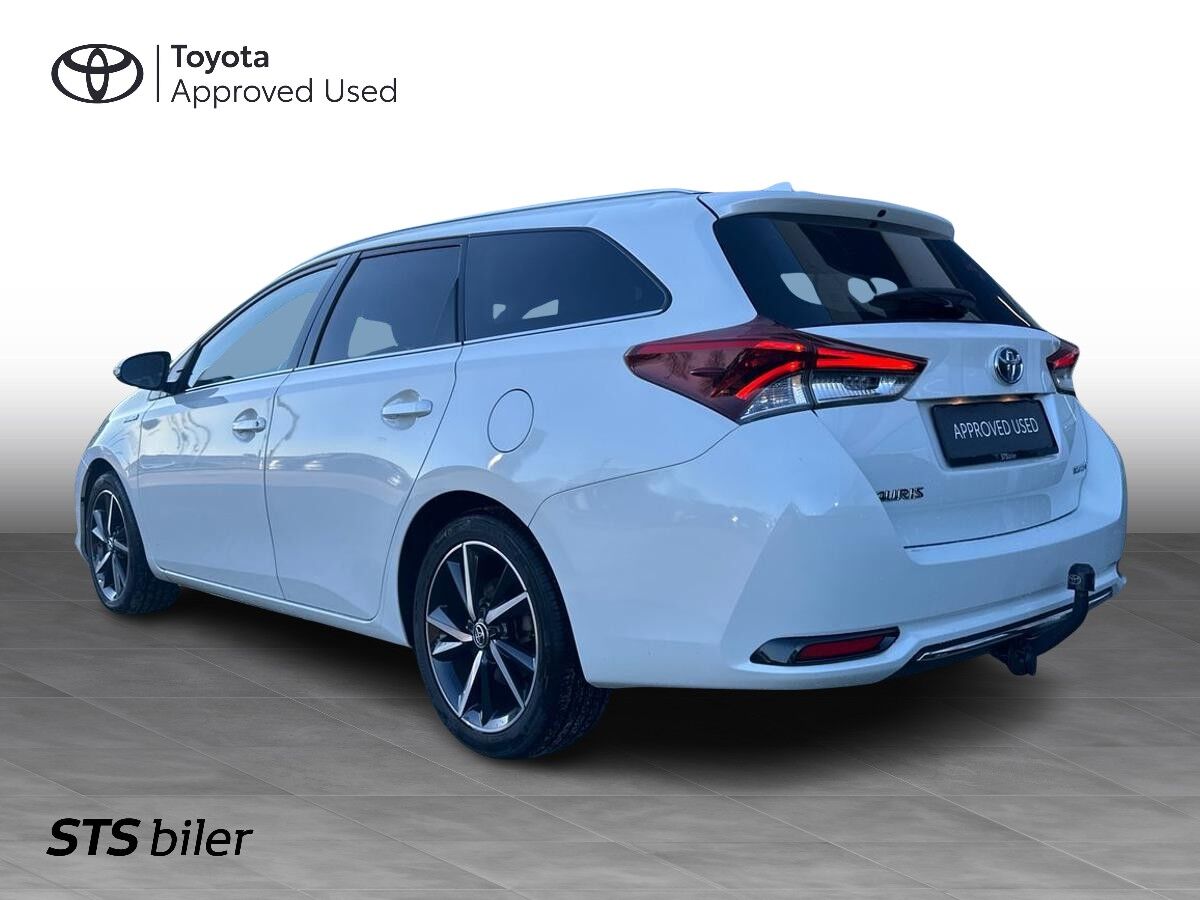 Billede af Toyota Auris Touring Sports 1,8 Hybrid H2 Selected 136HK Stc Aut.
