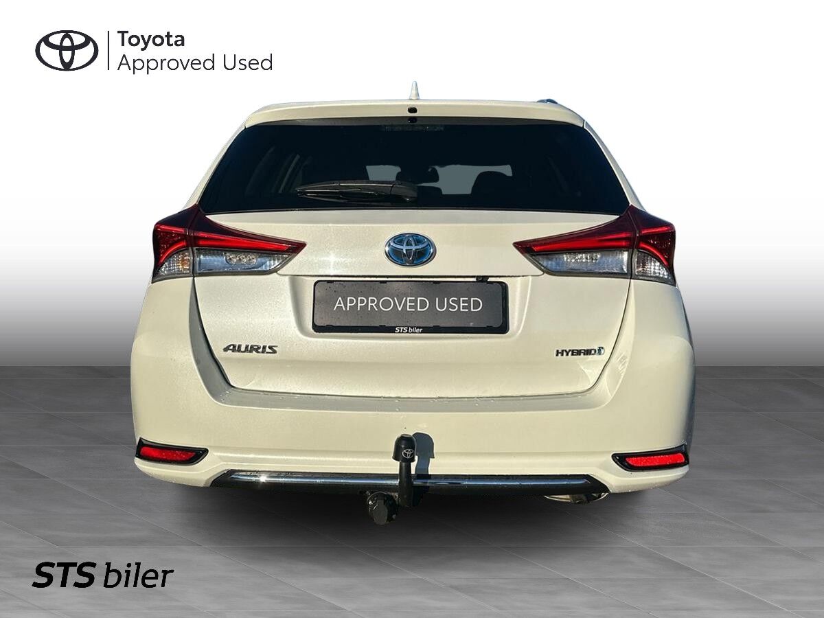 Billede af Toyota Auris Touring Sports 1,8 Hybrid H2 Selected 136HK Stc Aut.