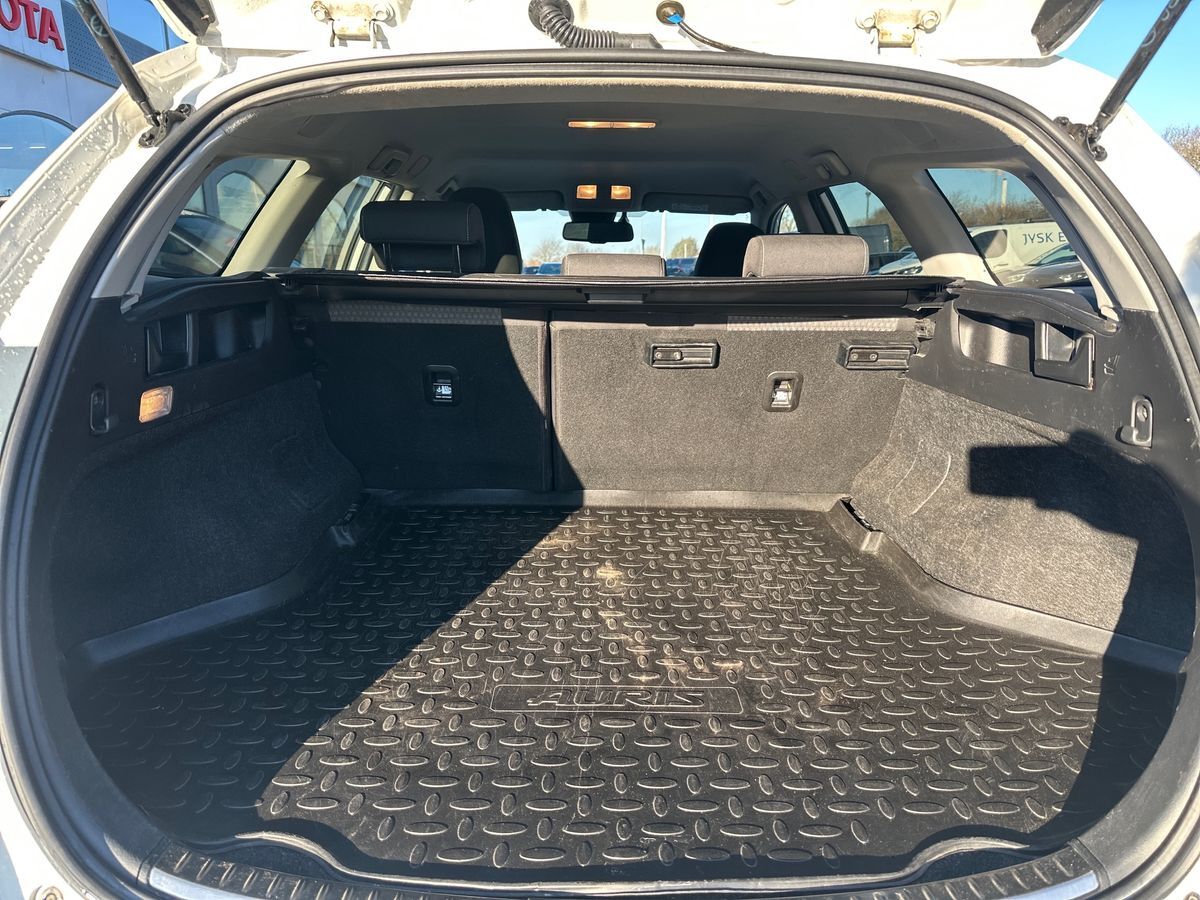 Billede af Toyota Auris Touring Sports 1,8 Hybrid H2 Selected 136HK Stc Aut.