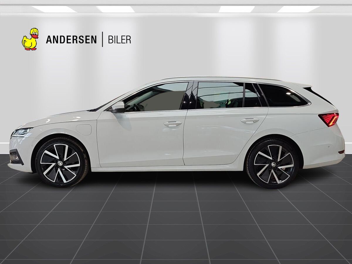 Billede af Skoda Octavia Combi 1,4 TSI  Plugin-hybrid First Edition iV DSG 204HK Stc 6g Aut.