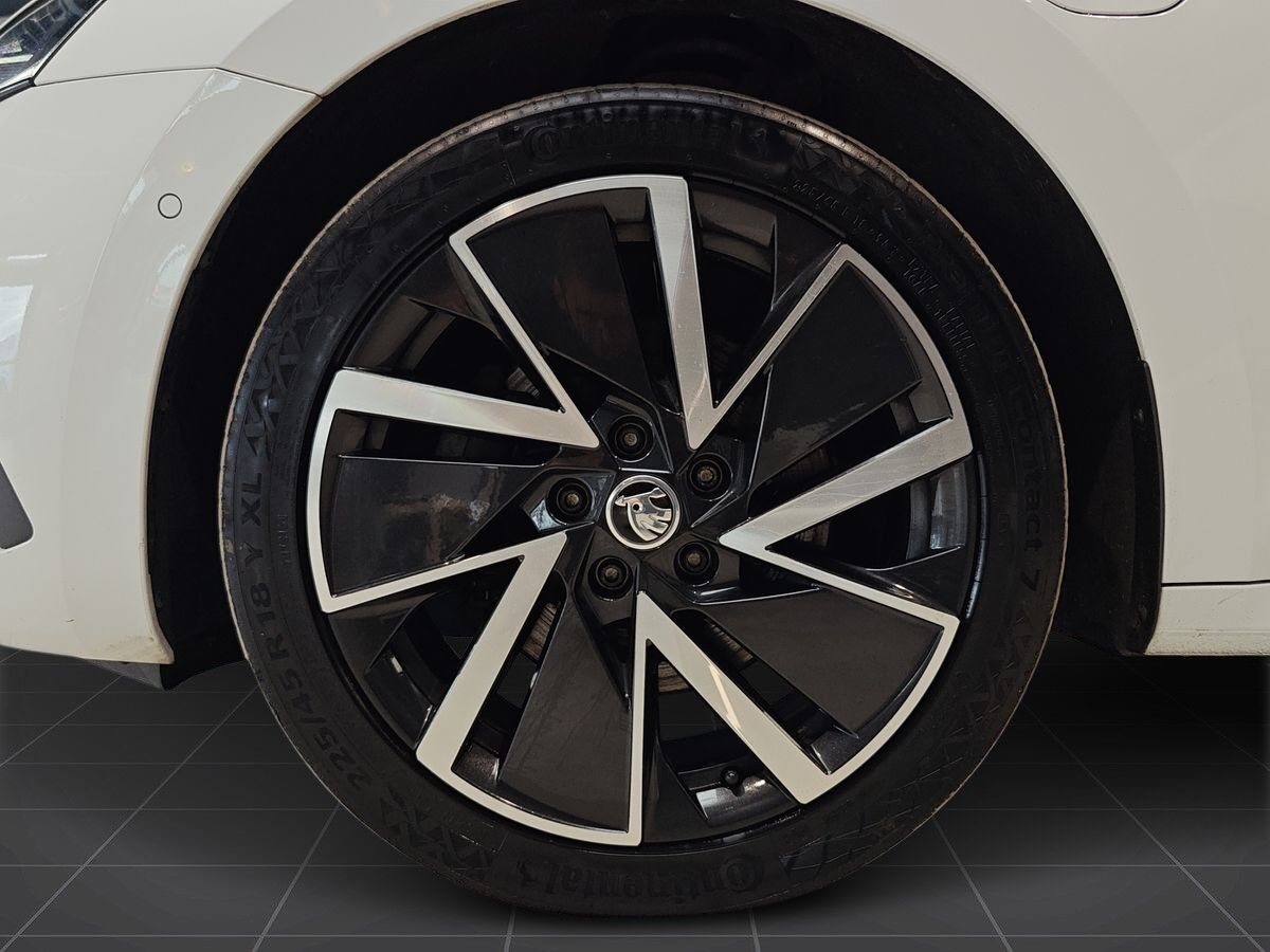 Billede af Skoda Octavia Combi 1,4 TSI  Plugin-hybrid First Edition iV DSG 204HK Stc 6g Aut.